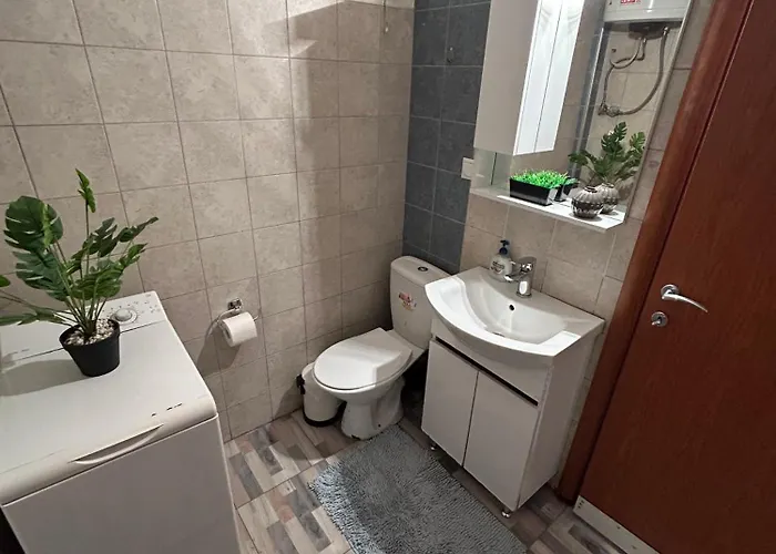 Ladadika Terraza #1 *